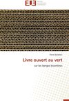 Livre ouvert au vert