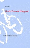 Große Frau auf Klapprad