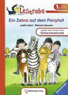 Ein Zebra auf dem Ponyhof