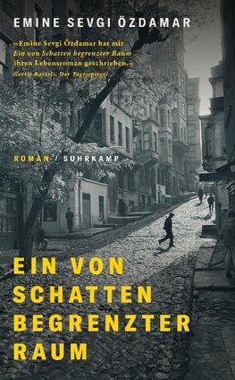 Ein von Schatten begrenzter Raum