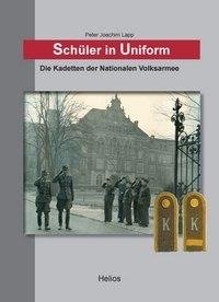 Schüler in Uniform